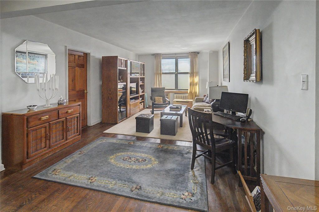 139-15 83rd Ave Ave 703, Briarwood, NY 11435 — photo 2
