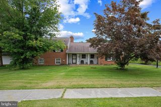 270 MCKINLEY AVE, Hanover, PA 17331