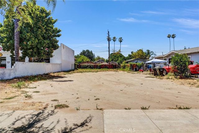 968 E Mission Boulevard, Pomona, CA 91766
