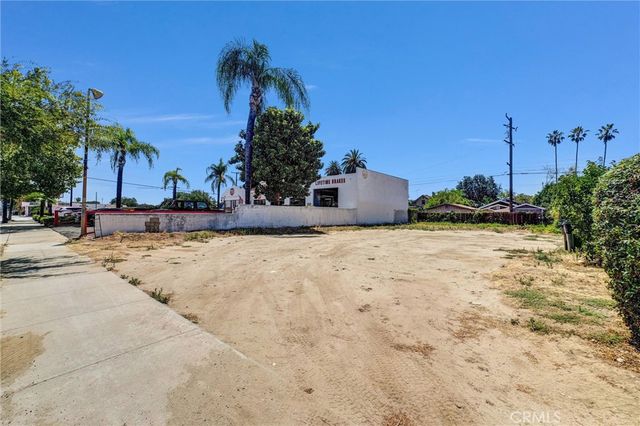 968 E Mission Boulevard, Pomona, CA 91766