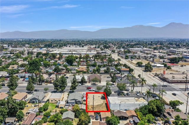 968 E Mission Boulevard, Pomona, CA 91766