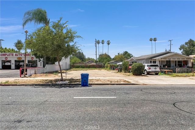 968 E Mission Boulevard, Pomona, CA 91766