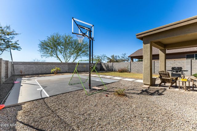 17249 W Spur Drive, Surprise, AZ 85387