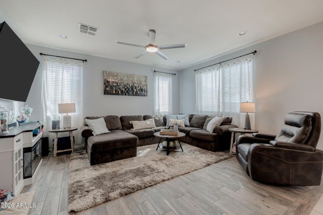 17249 W Spur Drive, Surprise, AZ 85387