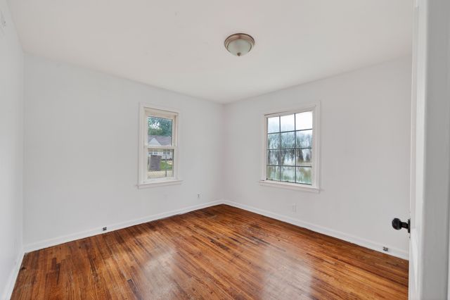 1926 E 24th St N, Wichita, KS 67219