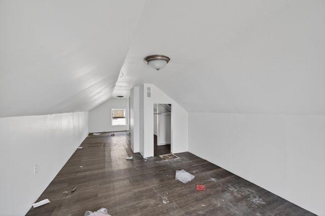 1926 E 24th St N, Wichita, KS 67219