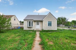 1926 E 24th St N, Wichita, KS 67219