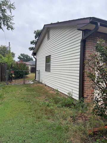 1452 N Melrose Lane, Wichita, KS 67212