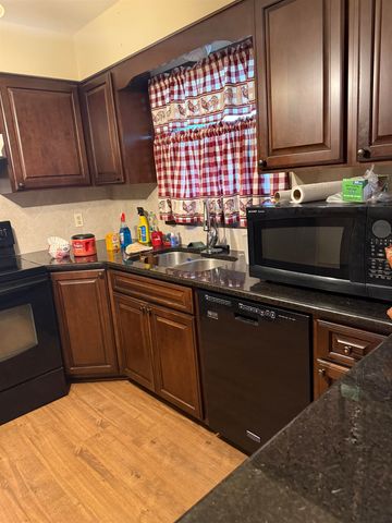 1452 N Melrose Lane, Wichita, KS 67212