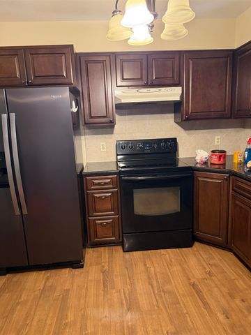 1452 N Melrose Lane, Wichita, KS 67212