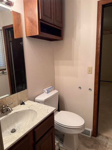 1452 N Melrose Lane, Wichita, KS 67212