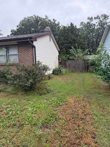 1452 N Melrose Lane, Wichita, KS 67212