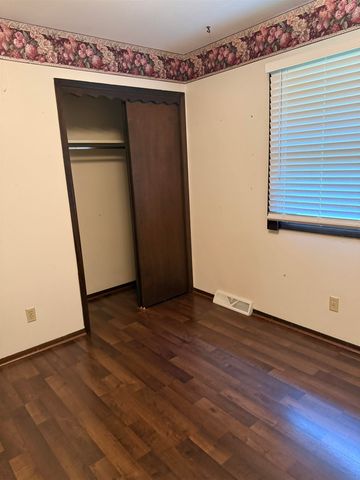 1452 N Melrose Lane, Wichita, KS 67212