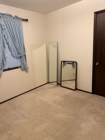 1452 N Melrose Lane, Wichita, KS 67212