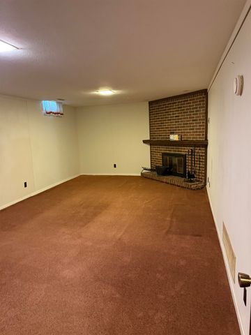 1452 N Melrose Lane, Wichita, KS 67212