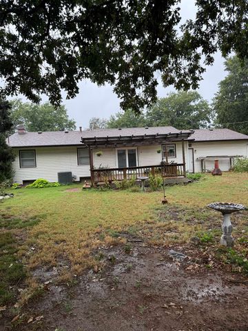 1452 N Melrose Lane, Wichita, KS 67212