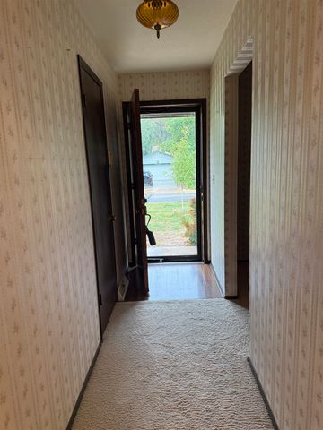 1452 N Melrose Lane, Wichita, KS 67212
