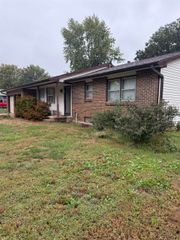 1452 N Melrose Lane, Wichita, KS 67212