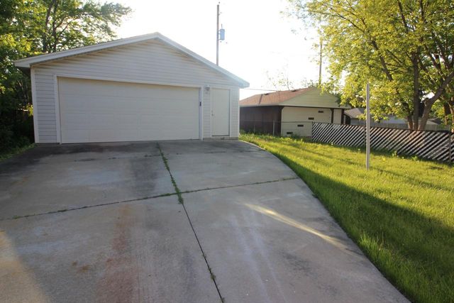 2715 S 50th STREET, Milwaukee, WI 53219