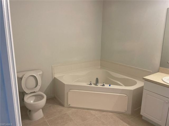 2023 NW 6th ST, Cape Coral, FL 33993