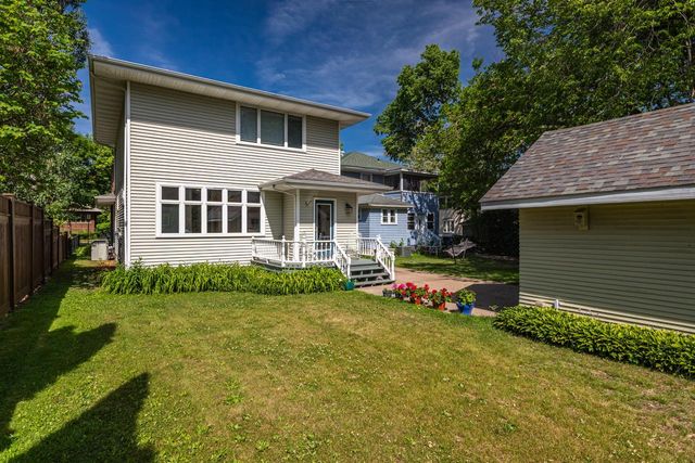 127 19th STREET S, La Crosse, WI 54601