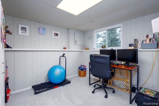 5171 Durnham Drive, Waterford, MI 48327