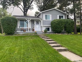 5171 Durnham Drive, Waterford, MI 48327