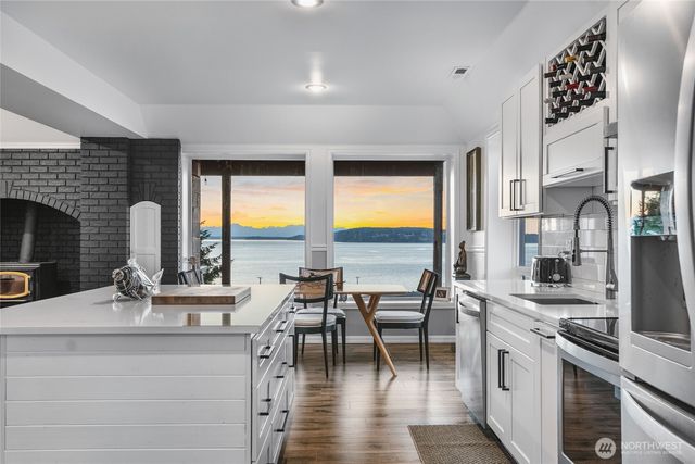2781 Chambers Point Court, Steilacoom, WA 98388