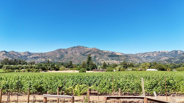 1130 Lawndale Rd, Kenwood, CA 95452