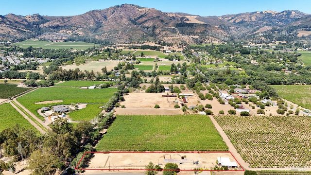 1130 Lawndale Rd, Kenwood, CA 95452