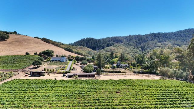 1130 Lawndale Rd, Kenwood, CA 95452