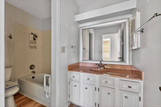 6615 Lake Cliff, San Antonio, TX 78244