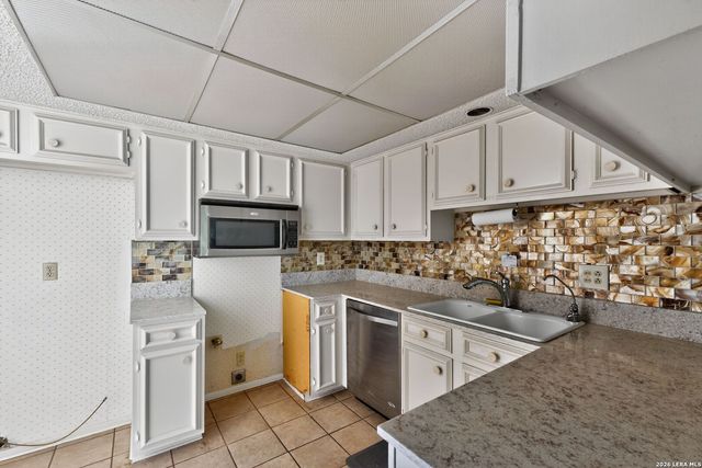 6615 Lake Cliff, San Antonio, TX 78244