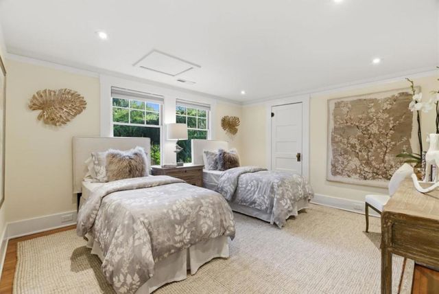 1301 Bryant Street, Palo Alto, CA 94301