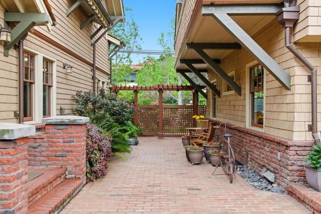 1301 Bryant Street, Palo Alto, CA 94301