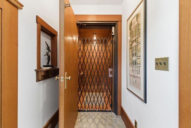 1301 Bryant Street, Palo Alto, CA 94301