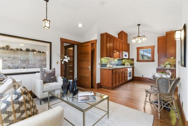 1301 Bryant Street, Palo Alto, CA 94301