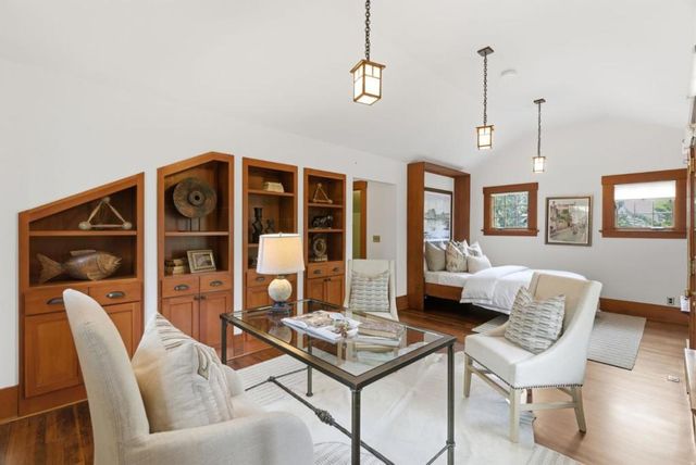 1301 Bryant Street, Palo Alto, CA 94301