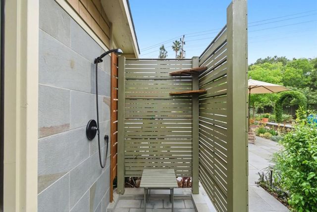 1301 Bryant Street, Palo Alto, CA 94301