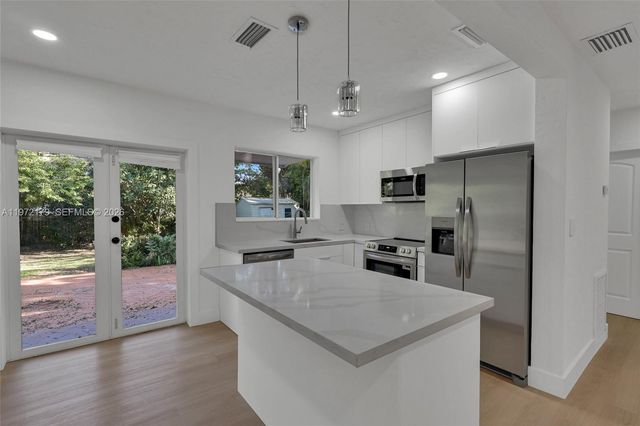 5111 SW 73rd Ter 0, Miami, FL 33143