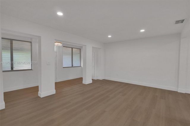 5111 SW 73rd Ter 0, Miami, FL 33143