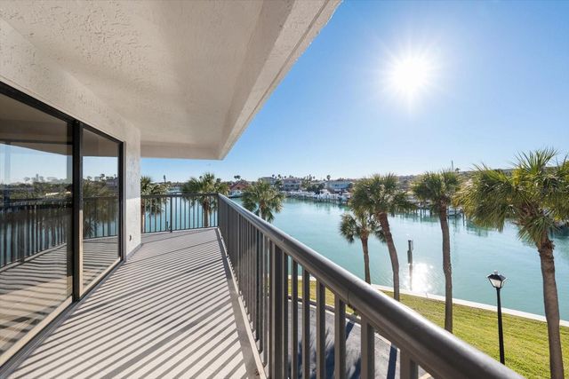 1651 SAND KEY ESTATES COURT 26, Clearwater Beach, FL 33767