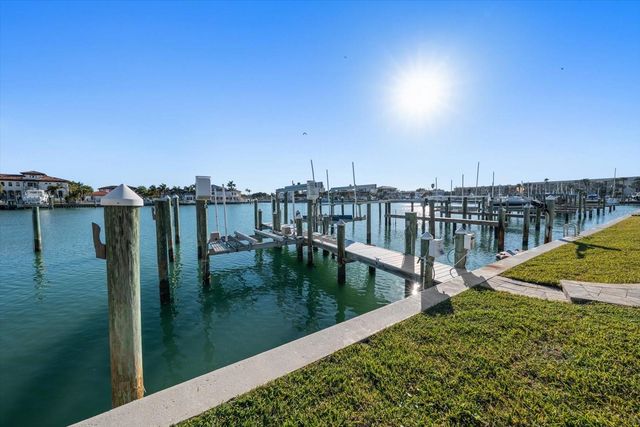 1651 SAND KEY ESTATES COURT 26, Clearwater Beach, FL 33767