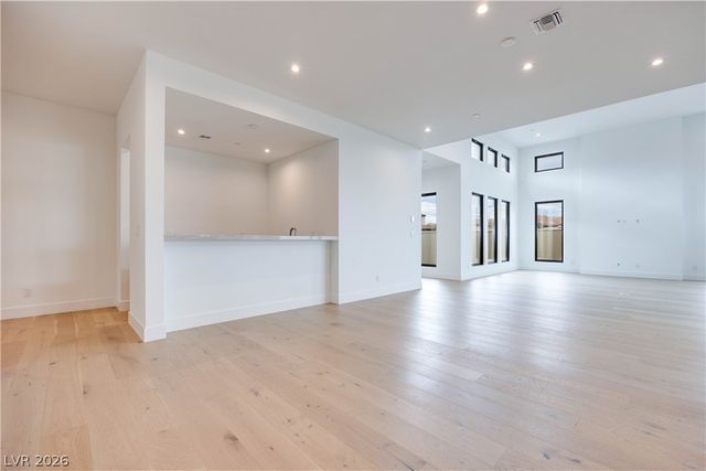 58 Bellissima Lago Court, Henderson, NV 89011