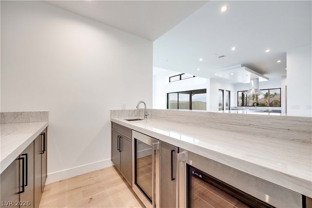 58 Bellissima Lago Court, Henderson, NV 89011