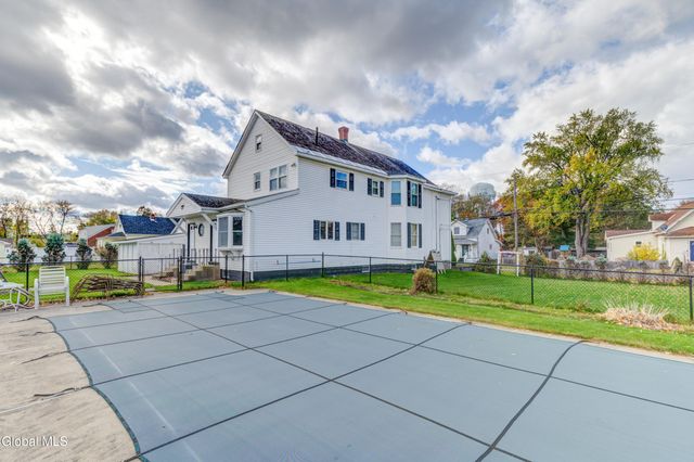 32 Wedgewood Avenue, Rotterdam, NY 12303