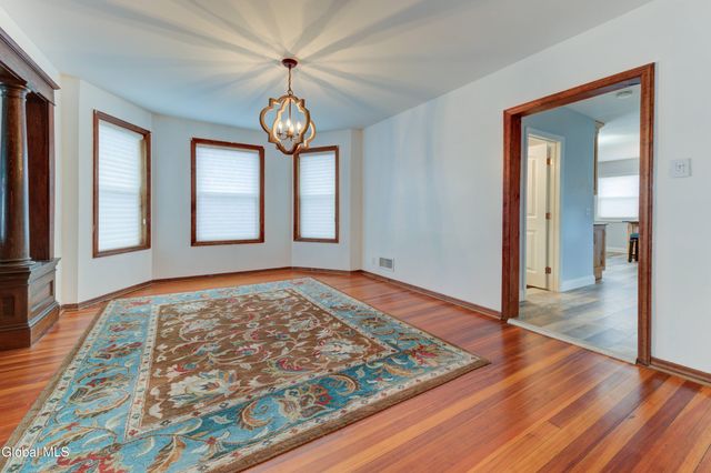 32 Wedgewood Avenue, Rotterdam, NY 12303