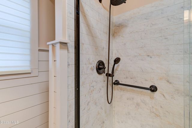 32 Wedgewood Avenue, Rotterdam, NY 12303