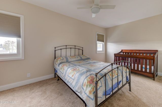 32 Wedgewood Avenue, Rotterdam, NY 12303