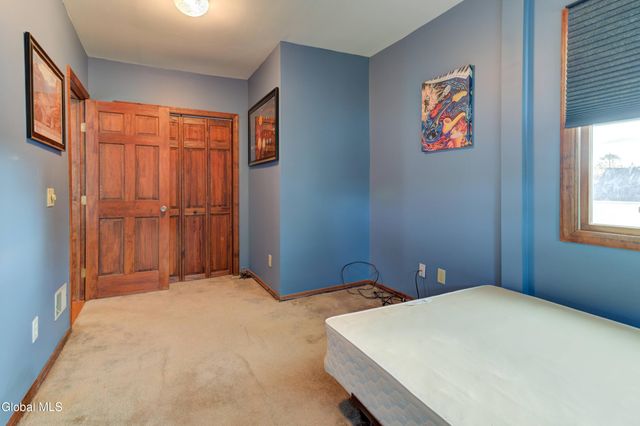 32 Wedgewood Avenue, Rotterdam, NY 12303